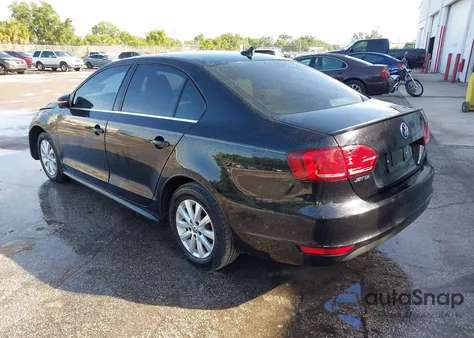 2013 Volkswagen Jetta Hybrid Se/Sel/Sel Premium z USA, uszkodzony, nr VIN 3VW637AJ3DM311665